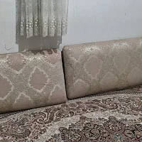 پشتی و میز کامپیوتر