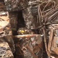 ضایعات آهن درب پنجره مس برنج آلمینیوم  کابینت خ ر|عمده‌فروشی|قم, دانش|دیوار