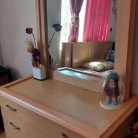 میزارایش واینه بهراه صندلی