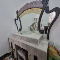 میز آرایشی