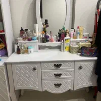 میز آرایش و کتابخوانه