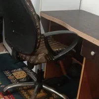 میز کامپیوتر و صندلی چرخدار