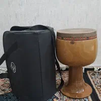 تنبک دو مُهر شیرانی|سازهای سنتی|اصفهان, بهارستان|دیوار