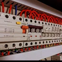 برق کاری نصب قفل برقی آرام بنددوربین