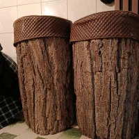 یک جفت صندلی چوبی