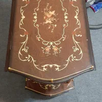 میز پذیرایی و بار نوشیدنی در زیر آن.دو طبقه|مبلمان خانگی و میز عسلی|تهران, شهران شمالی|دیوار