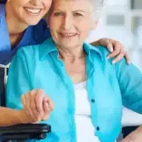 استخدام مراقب جهت نگهداری خانم سالمند