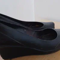کفش زنانه چرم طبیعی ۳۹