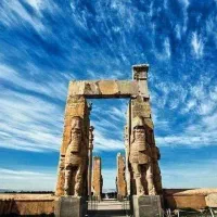 اگه ساز میزنید گروه سورپرایز تشکیل بدیم راهنمایی