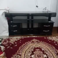 میز تلویزیون شیشه ای