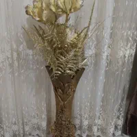 گل و گلدان