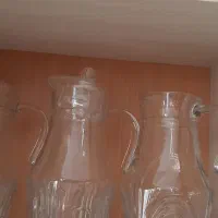 تعدادی ظروف آشپزخانه