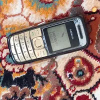 گوشی نوکیا۱۲۰۰ با کارتن  خاموش است