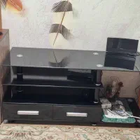 میز تلویزیون شیشه ای