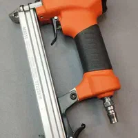 تفنگ میخکوب چاشنی خور منگنه کوب|ابزارآلات|رشت, حومه رشت|دیوار