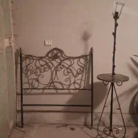 تخت وآباژور