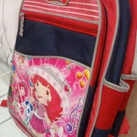 کوله پشتی دختر توت فرنگی