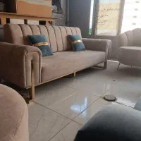 فروش مبل هشت نفره تختخواب شو در حد نو تمیز تمیز