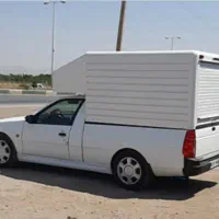 راننده با خودور پخش اریسان یا نیسان