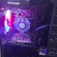 فروش کیس گیمینگ i5 9400f در حد نو