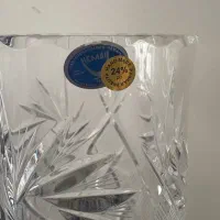 گلدان کریستال|کلکسیون اشیاء عتیقه|تهران, نیروی هوایی (پیروزی)|دیوار