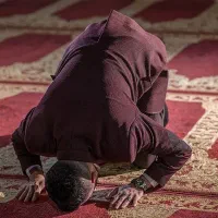 نماز قضای استیجاری و ختم قرآن