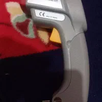 دماسنج لیزری