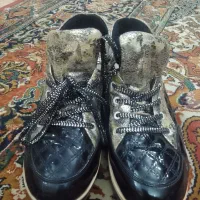 کتونی براق ورنی