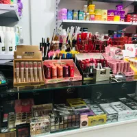 ویترین پیشخوان و قفسه فلزی|فروشگاه و مغازه|همدان, |دیوار