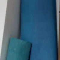 موکت در حد نو در دو رنگ آبی و کرم