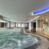 155متر 2خواب دلباز سقف 3 متری استخردار و سوناجکوزی