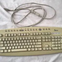 صفحه کلید قدیمی جنیوس Genius KWD 910