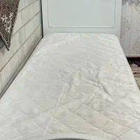 تخت خواب و تشک|تخت و سرویس خواب|قم, قلعه عموحسین|دیوار