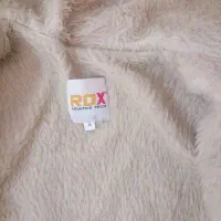 کاپشن|لباس|قم, لبچال|دیوار