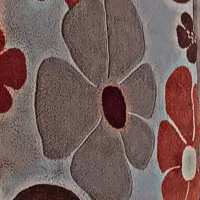 قالیچه  به ابعاد  دو متر و بیست در یک ونیم متر
