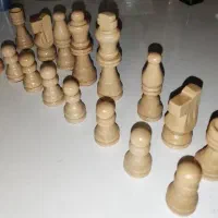 مهره شطرنج چوبی با روکش پلی استر