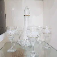 تنگ با ۶ عدد جام