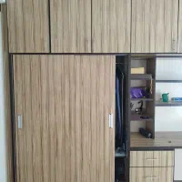 کمد دیواری همراه کتابخانه و میزتحریر