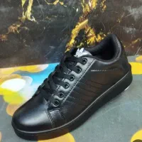 کتونی ضدآب آلستارآدیداس|کیف، کفش، کمربند|اردبیل, |دیوار