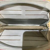 کیف پول|کیف، کفش، کمربند|رشت, شهرک آیت الله منتظری|دیوار