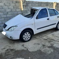 تیبا صندوقدارمدل۱۳۹۵تصادفی