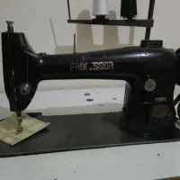 یک چرخ انگلیسی و یک سینگر