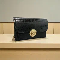 کیف|کیف، کفش، کمربند|لنگرود, |دیوار