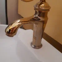 روشویی با شیرآلات