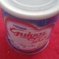 تعدادی قوطی شیر تمیز