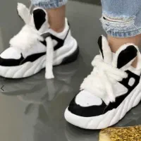 کتونی رنگ مشکی