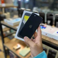 آیفون SE 2020