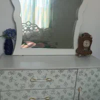 تخت ومیز ارایش همراه تشک دونفره سفید|تخت و سرویس خواب|دورود, |دیوار