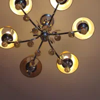یه لوستر ۶ شاخه خیلی شیک و چشمنواز .