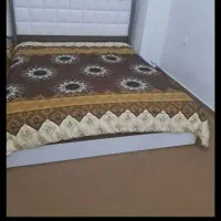 تخت وتشک سالم وتمییز